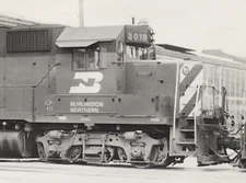 Burlington Northern Railroad BN #3018 GP40 Electromotive Train Photo Aurora IL