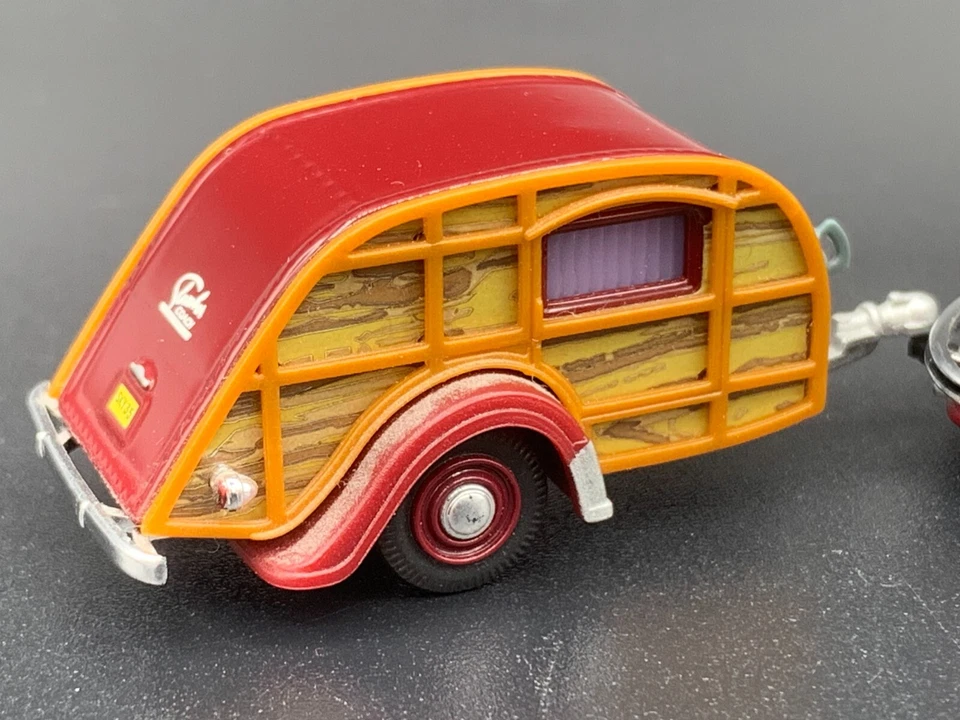 Remolque para caravana VW Beetle B130 y Summer Coach escala 1/72 modelo CARARAMA Foto 4 de 4