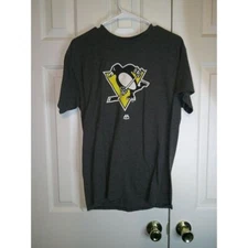 Vintage Pittsburgh Penguins NHL Hockey Team Logo T-Shirt Athletic  Medium