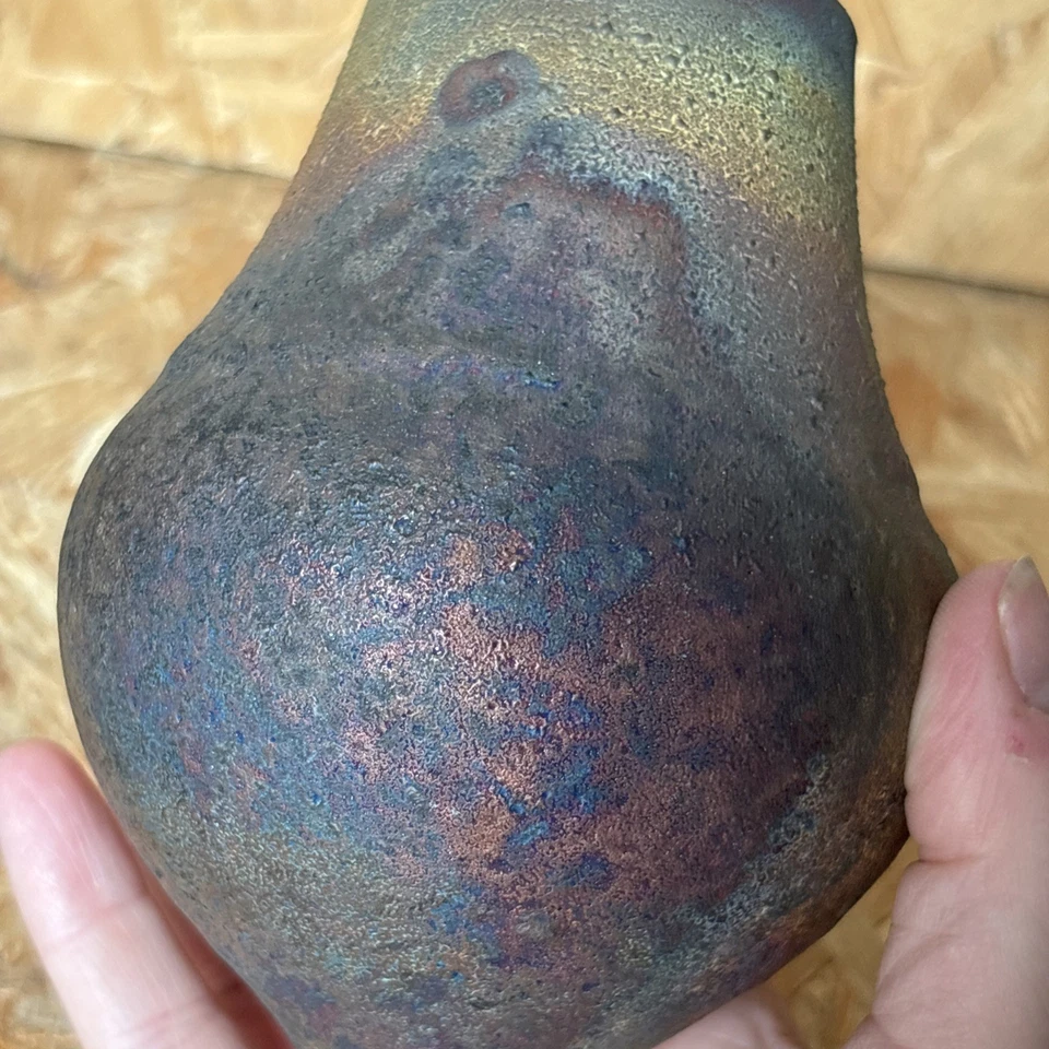 Vintage 1999 Judith Fisher Sussex Studio Pottery Raku Vase 12cm - Image 4 of 4