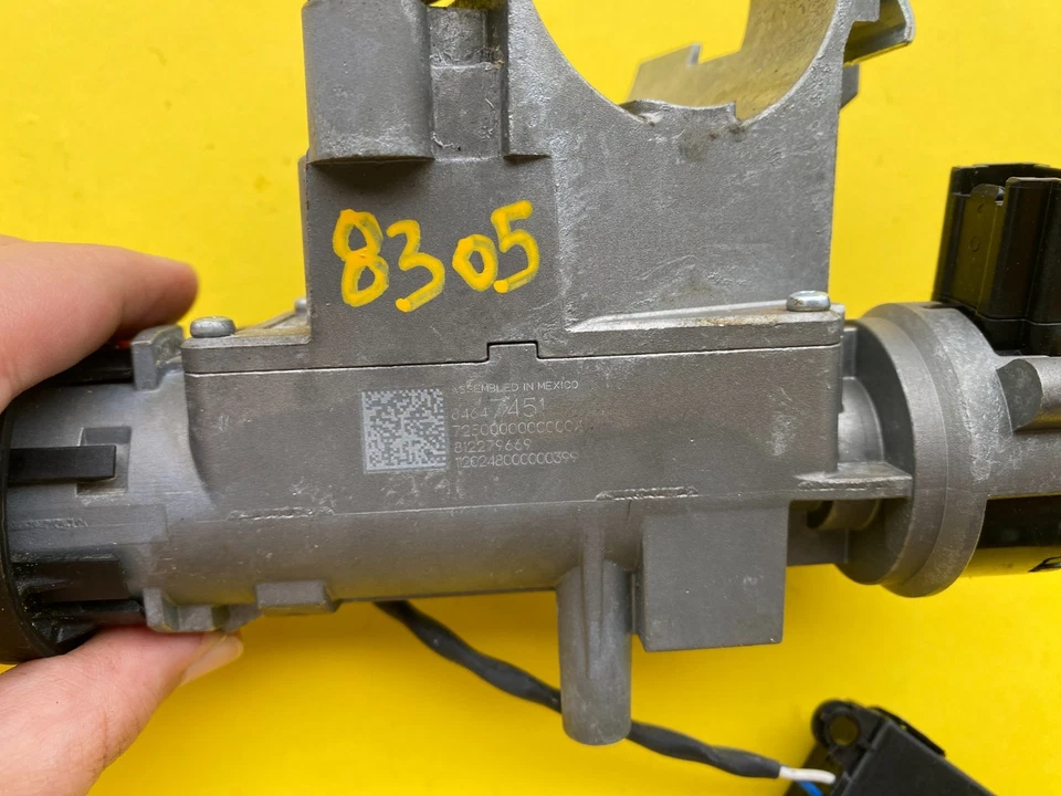 2019-2024 CHEVROLET SILVERADO 1500 IGNITION LOCK W/KEY IMMOBILIZER OEM 13516351 - Image 3 of 4