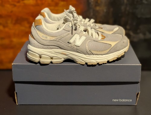 New Balance 2002R M2002RSB Gray Cream Running Sneakers Men's Size 5 Women's 6.5