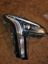 2019 CADILLAC XT4 PASSENGER SIDE FULL LED HEADLIGHT OEM