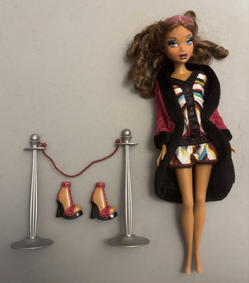 Barbie My Scene Goes Hollywood Madison 2005 174243 Rooted Lashes Rope Stanchions