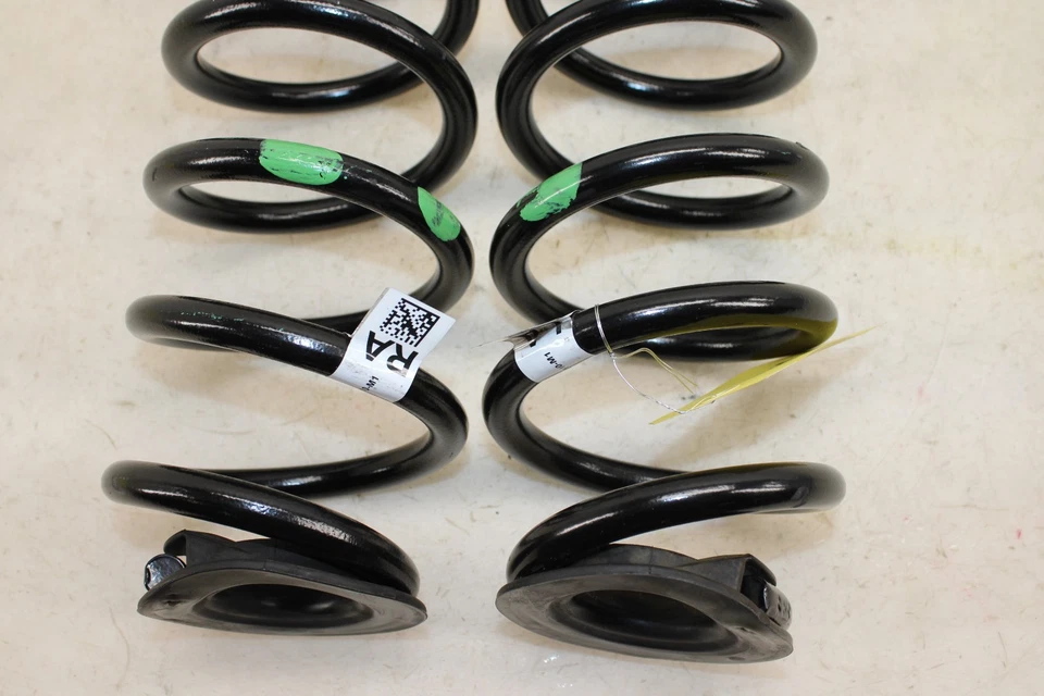 Juego de muelles helicoidales traseros Acura MDX 2022-2026 AWD OEM NC58 Foto 3 de 4