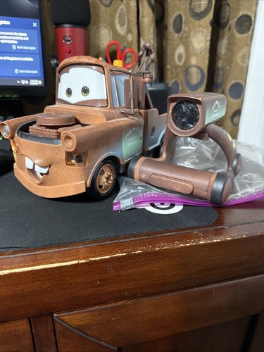 RARE DISNEY CARS TOW MATER LAZER LIGHT CHASER REMOTE CONTROL VEHICLE