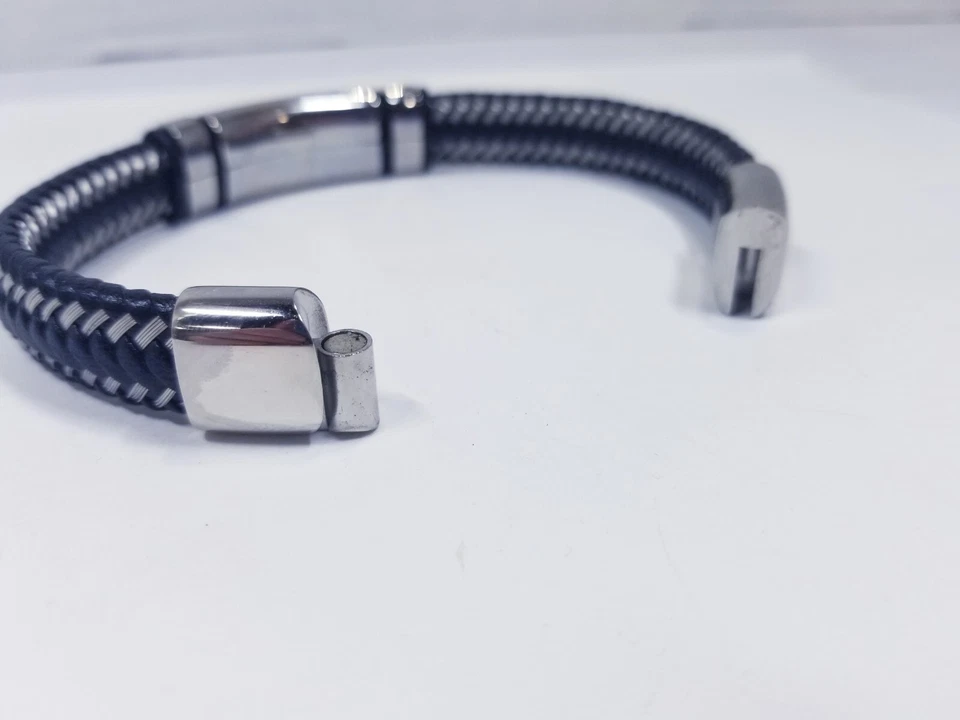 Blackjack Leather Stainless Steel Bracelet With Cubic Zirconia Foto 3 de 4