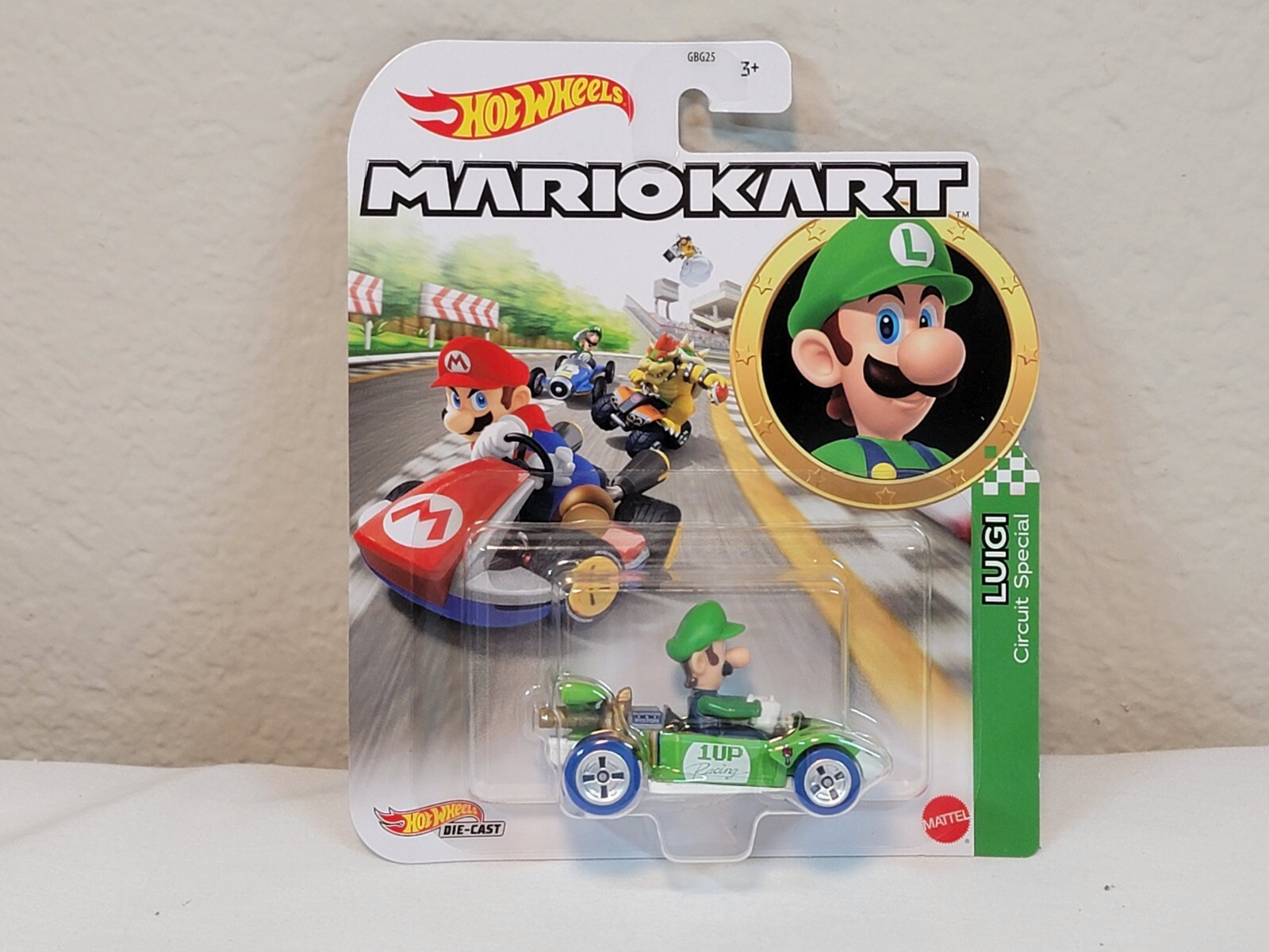 Hot Wheels Nintendo Mario Kart Luigi Circuit Special 1:64 Diecast Car