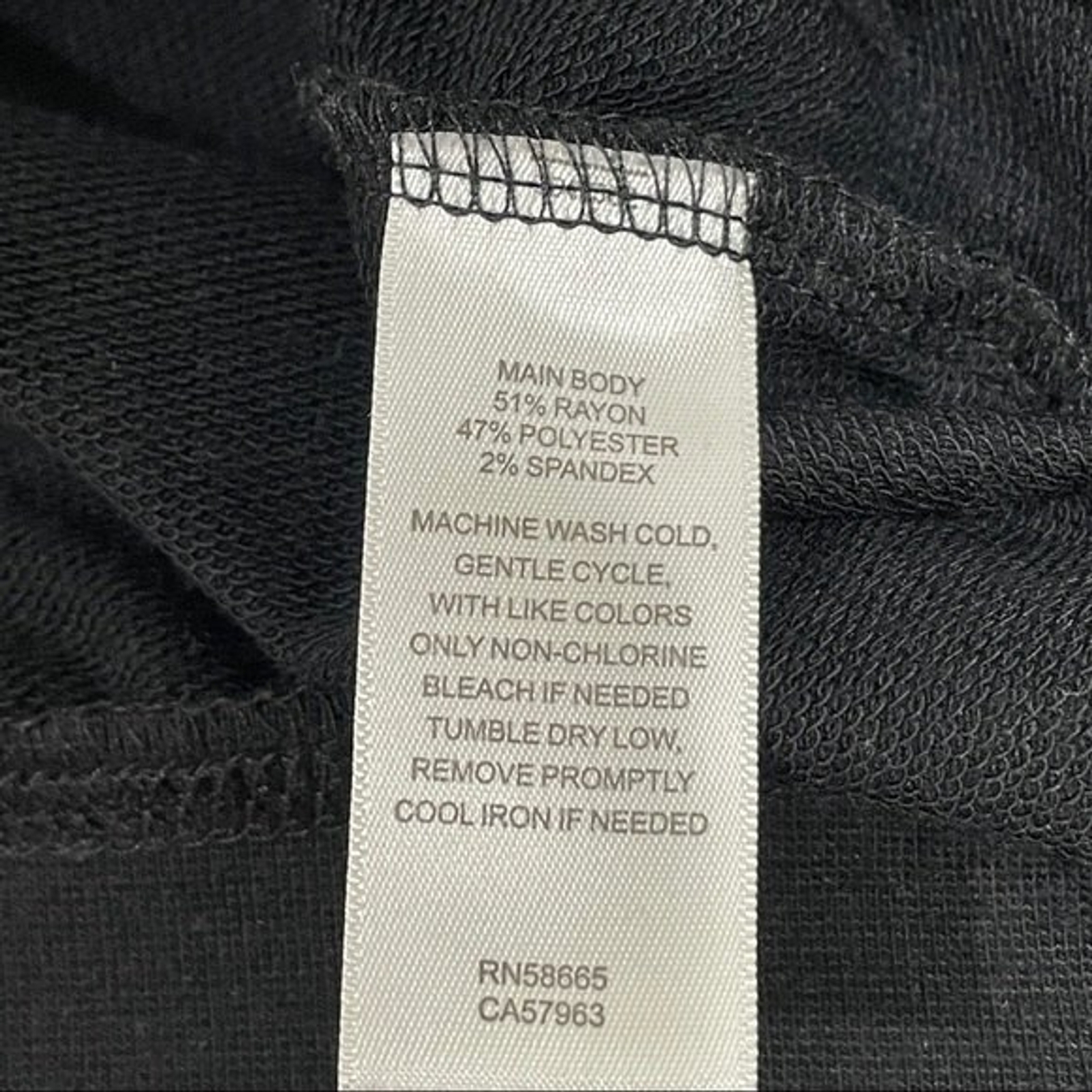 Make + Model black cropped lounge top light sweat… - image 4