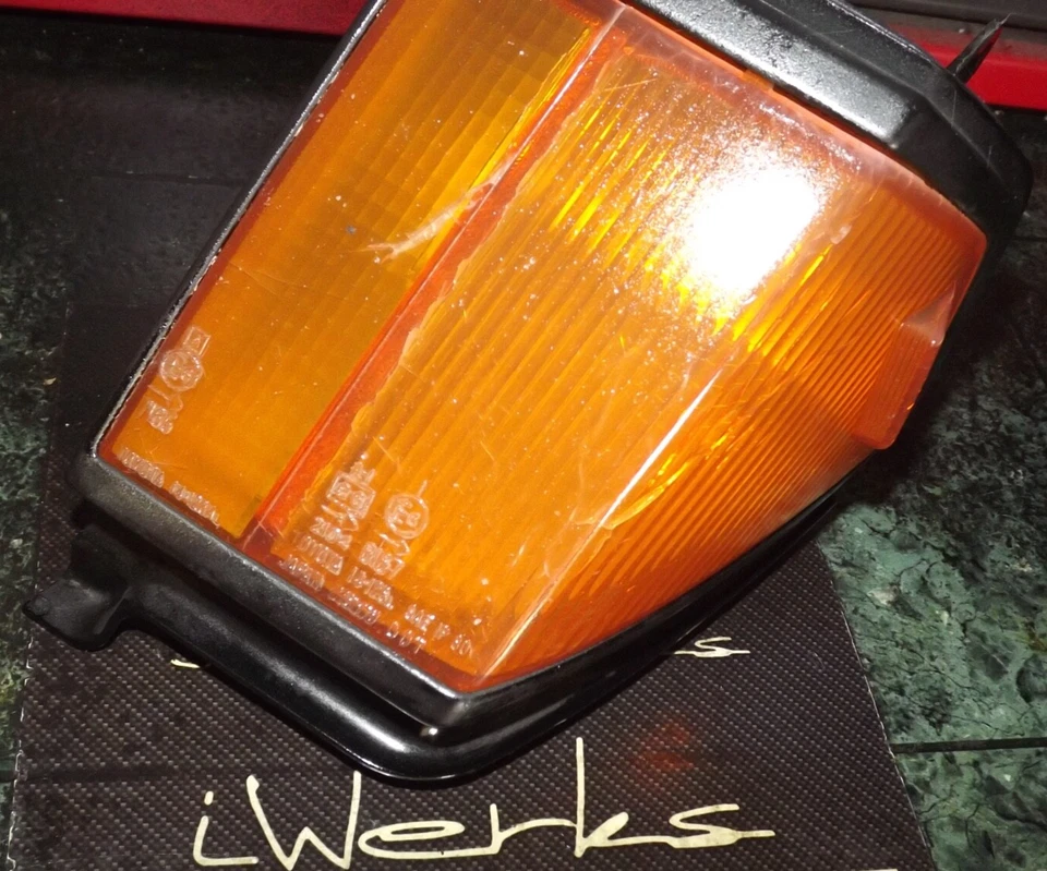 Conjunto de luz de esquina delantera lado conductor OEM 82-83 Toyota Celica A60 14-126 L DV8 Foto 2 de 4