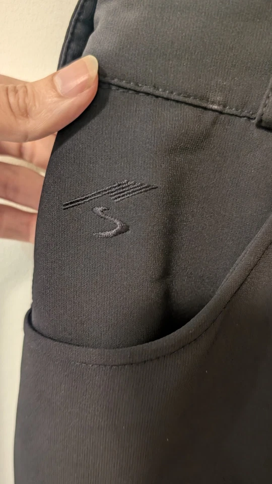 Pantalones convertibles de ciclismo Showers Pass para mujer negros con cremallera talla pequeña Foto 3 de 4