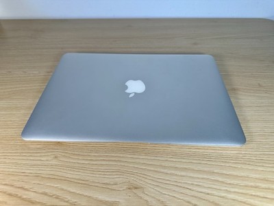 Apple MacBook Air 13  A1466 2013 i5 Laptop Turns On No Display Parts/Repair