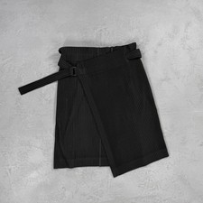 NWT Homme Pliss  Issey Miyake Pleats, Bottoms 2, Skirt Size 40, Medium
