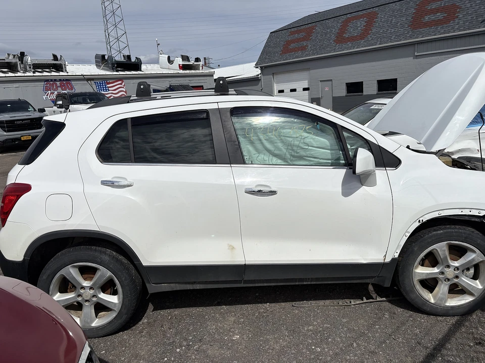 Conjunto de luz trasera izquierda usado se adapta a: Chevrolet Trax 2015 grado A izquierdo Foto 4 de 4