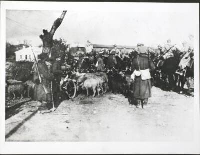 German Cavalry Passing Bulgarians In Rumania Rumania 1917 OLD PHOTO