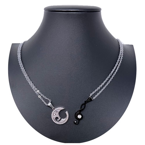 Pendentif Cassé En Plaqué Or Avec Diamants Asserti - Poinçonné, à Réparer Ou Pour Pièces