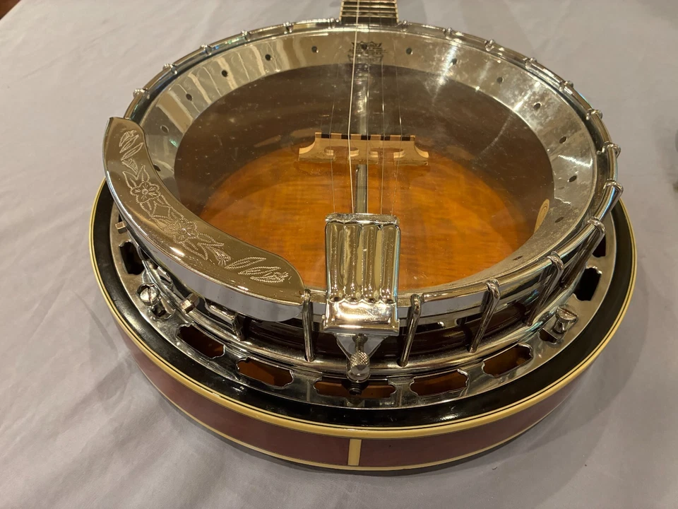 Washburn 5 String Banjo B-16   1996 model    Curly Maple - Image 2 of 4