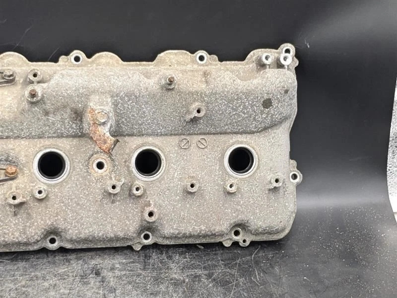 Cubierta de válvula del lado del conductor izquierdo Toyota Tundra 2012 5,7 L Foto 4 de 4