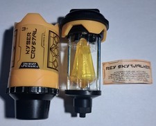 Rey Skywalker Yellow Kyber Crystal v2 (Star Wars Galaxy's Edge - Disneyland)