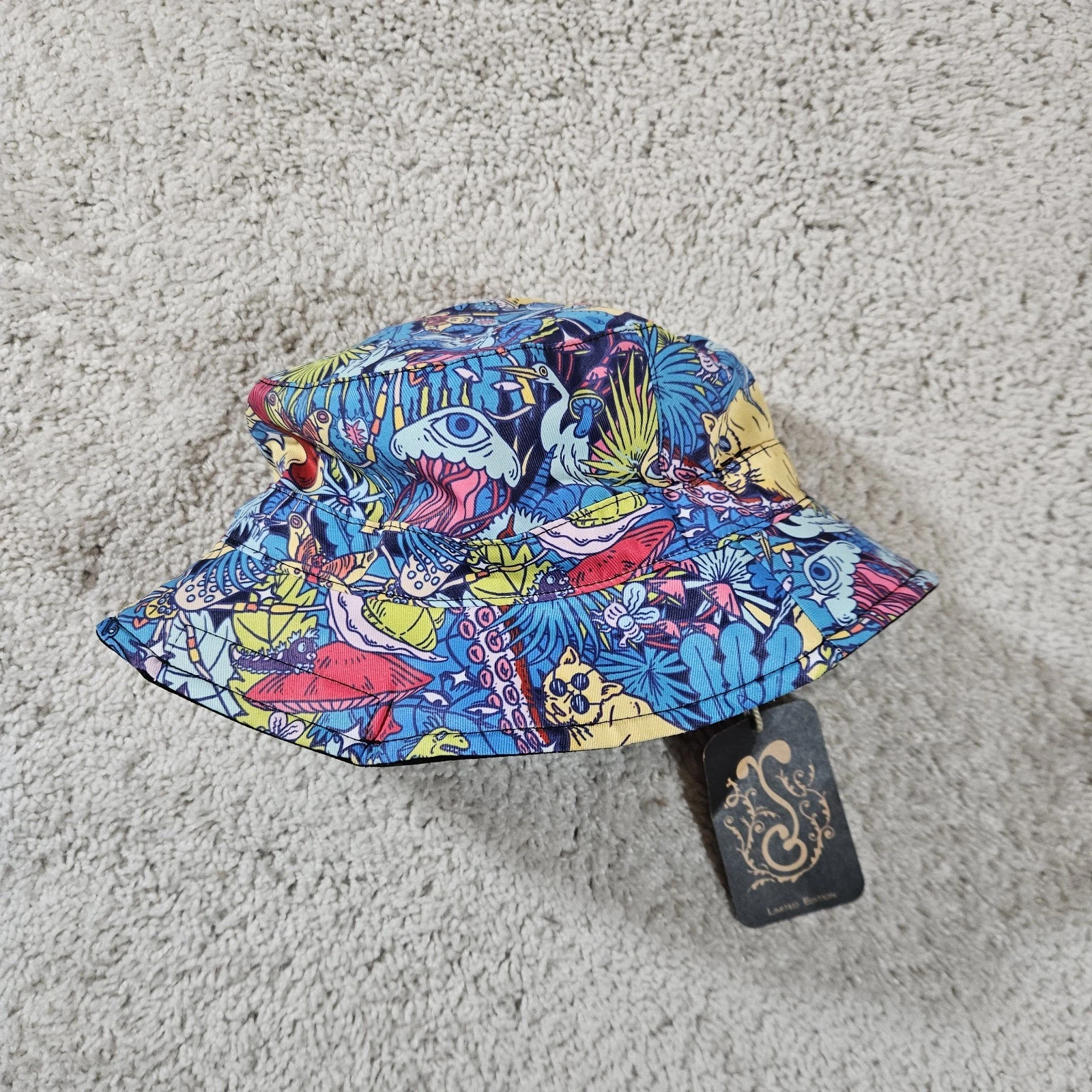 Grassroots California Bucket Hat Reversible Suannee Hulaween Limited Edition