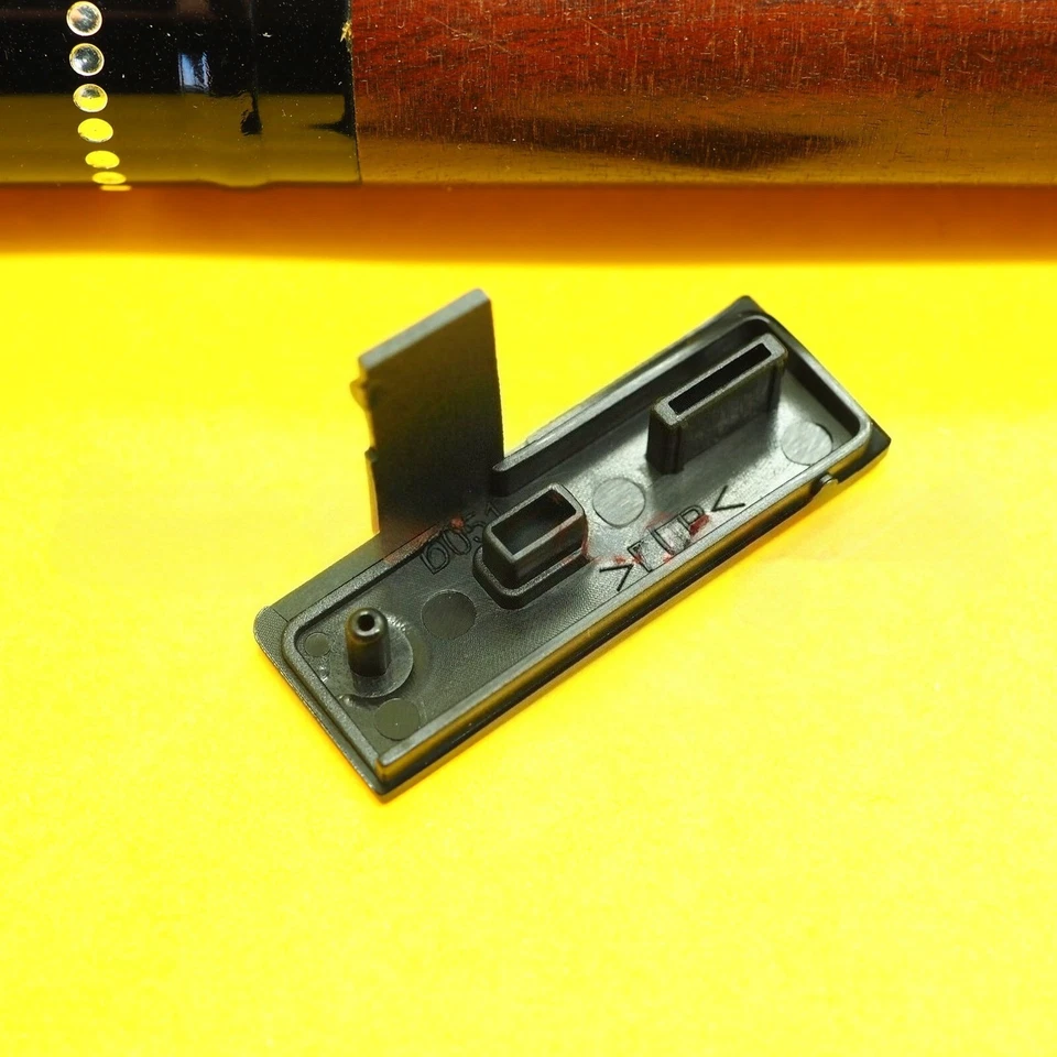 Nueva cubierta de goma USB/AV OUT/HDMI/MIC para Canon EOS 500D/Rebel T1i/Kiss X3 Foto 2 de 2