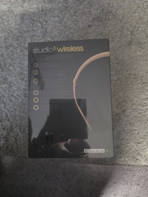 Blue Beats By Dr Dre Studio3 Wireless Bluetooth Headphones Brand New and Sealed