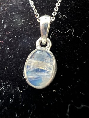 925 Sterling Rainbow Moonstone Pendant On 18” Chain New Never