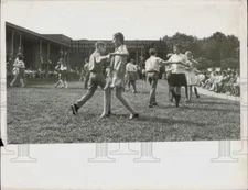 1970 Press Photo Park Road Elementary students dance on the grounds - lra30086