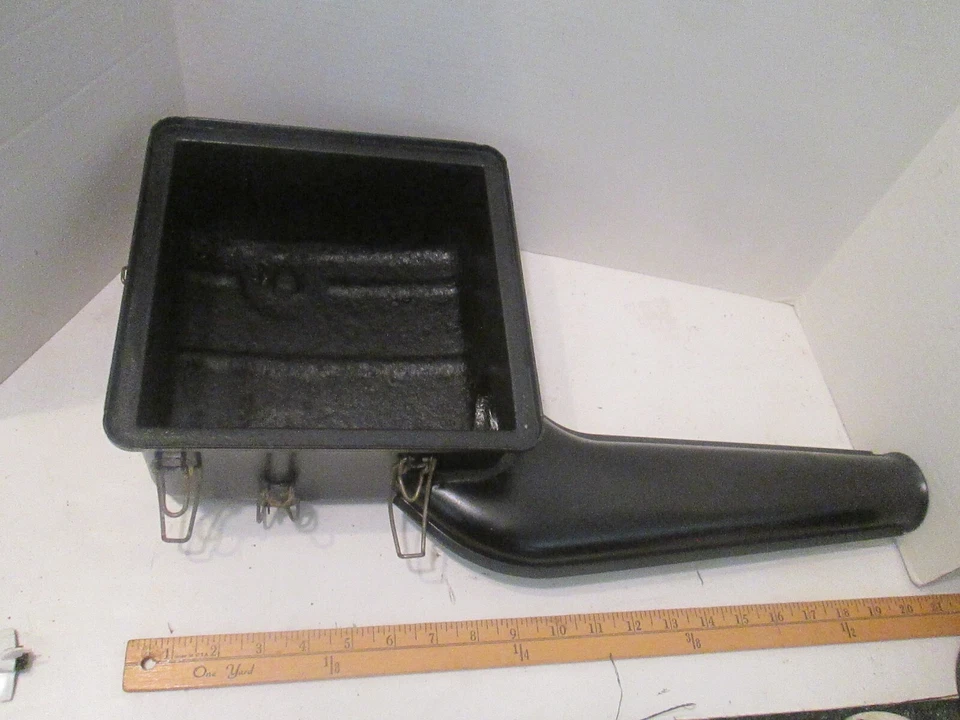 Porsche 914 2.0 Liter Airbox Only No Lid or Top Recent Refurb Paint, Repair - Image 2 of 4