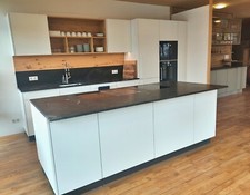 Abverkauf Schreinerküche mit E-Geräten von Gaggenau und Bora