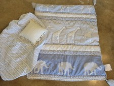 OIoi Safari 3 Piece Nursery Set Quilt Crib Sheet Chair Pillow