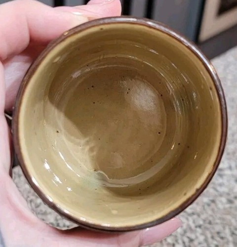 Gin Chaio Small Flower Tea Cup With Floral Design, Stoneware? - Picture 5 of 11