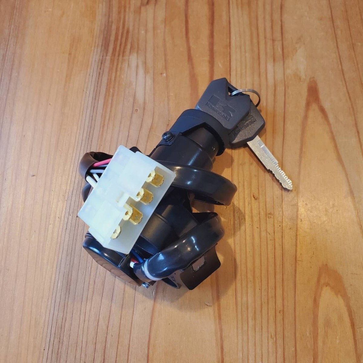 KAWASAKI Genuine 2006-2012 ZX6R ZX10R IGNITION SWITCH & KEYS 27005