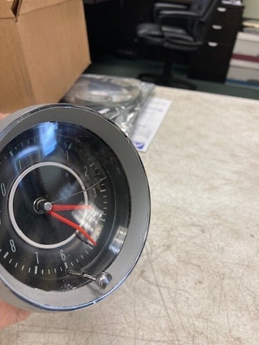 1964 Corvette C2 Original Used Clock - Working - Picture 5 of 7