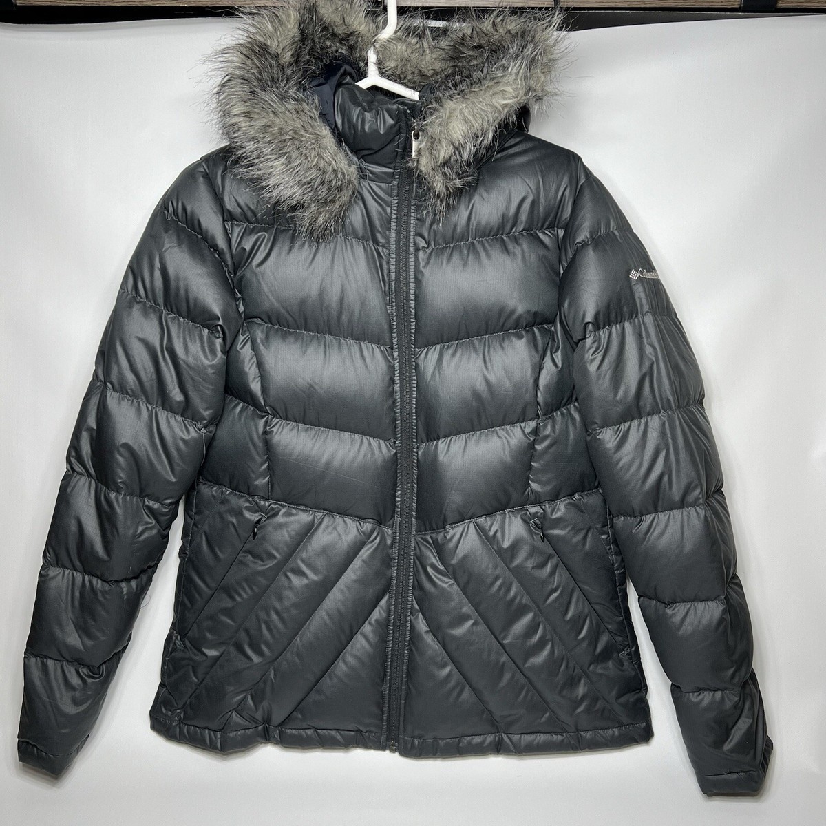 Columbia Puffer Jacket Duck Down Removable Faux Fur Hood Womens