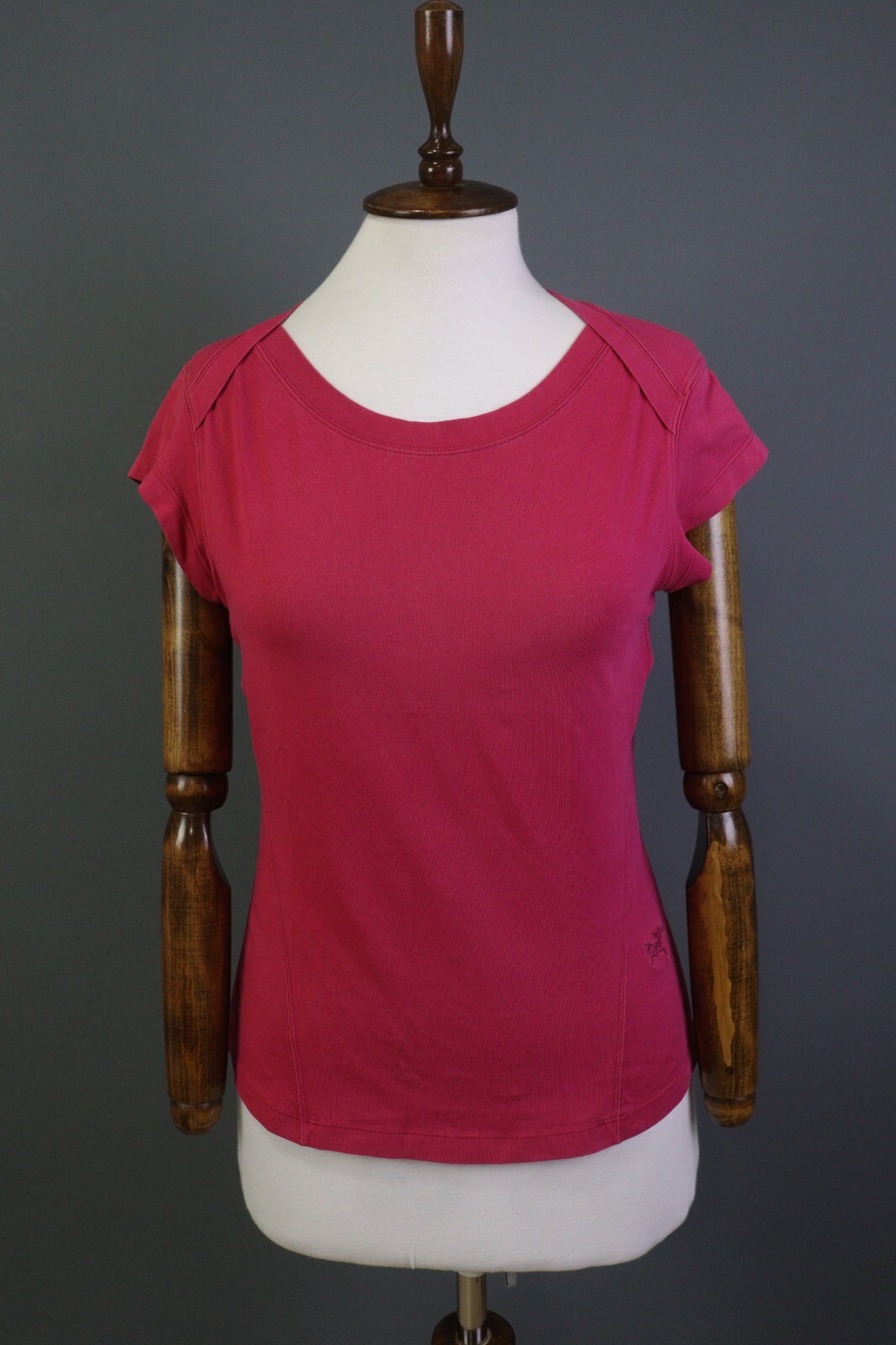 ARC'TERYX Top Arcteryx rosa manica corta ad cappuccio base strato