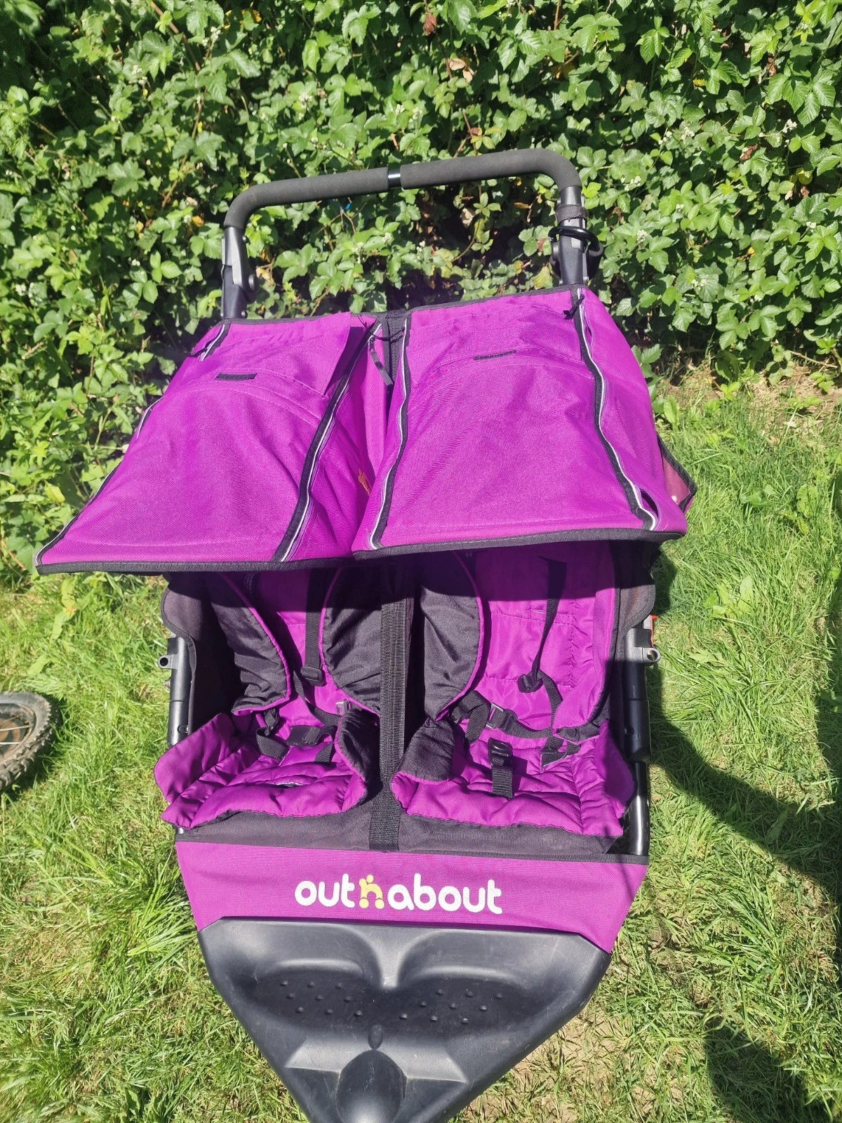 Out N About Double Buggy 360 Nipper v4 With Extras/ running buggy
