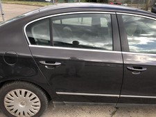 VW Passat 3C B6 Limo Tür hinten rechts Fondtür im Rohbau LC8Z Moccabrown