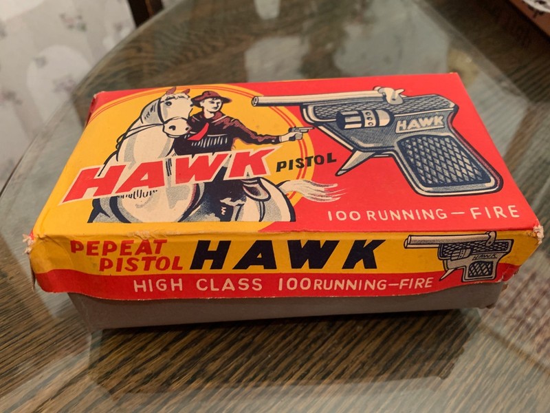 VINTAGE 1950 HAWK 12 PISTOL SET ALL ORIGINAL PACKAGING NOS