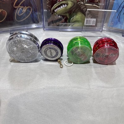 LOT OF 3 YOYO - DUNCAN & D-FORCE