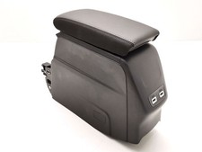 Peugeot 208 2021 Armlehne 9825563280