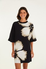 NWT Farm Rio Dress With Tags Size Medium Bx335 4/0 JS