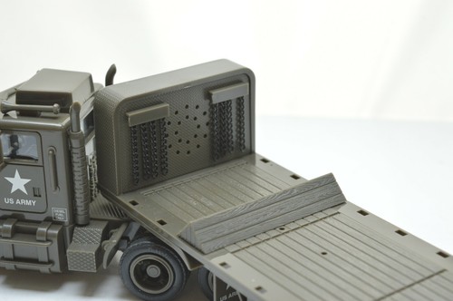 TAYLOR TMT MILITARY US ARMY SHERMAN TANK M4A3 & FLATBED TRANSPORT TRUCK 1:32 - Picture 8 of 11