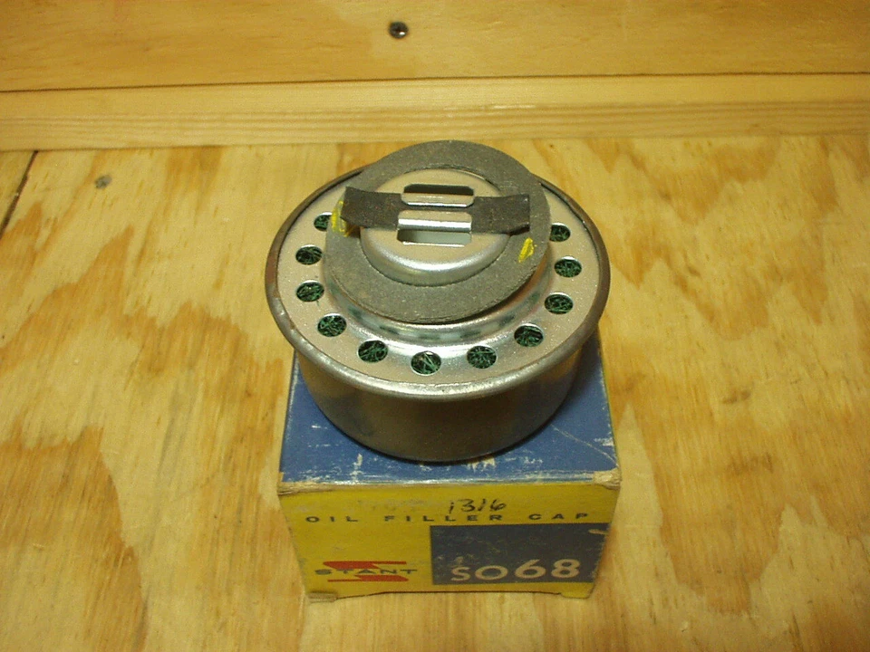 Ford Fairlane Galaxie 1959 1960 1961 1962 1963 tapa de llenado de aceite Stant SO68 ¡Nuevo en caja! Foto 2 de 2