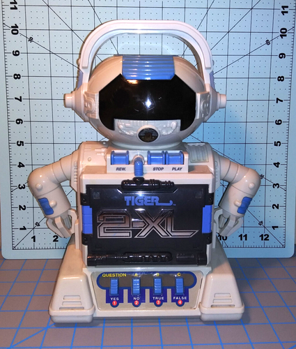 LECTEUR CASSETTE ROBOT TIGER 2 XL 1992 en plastique fonctionne