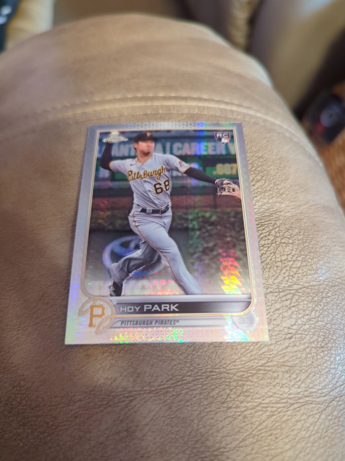2022 Topps Chrome - Prism Refractor - Hoy Park #32 Pirates (RC)