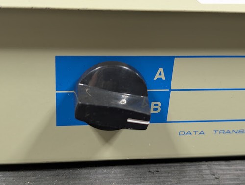 Data Transfer Switch - Untested, Signs of Use, No Accessories - Picture 2 of 9