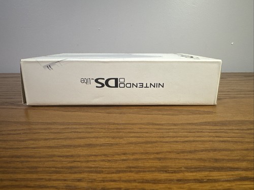 Nintendo DS Lite USG-001 Handheld Game Console System With Box & Adapter - Picture 21 of 23