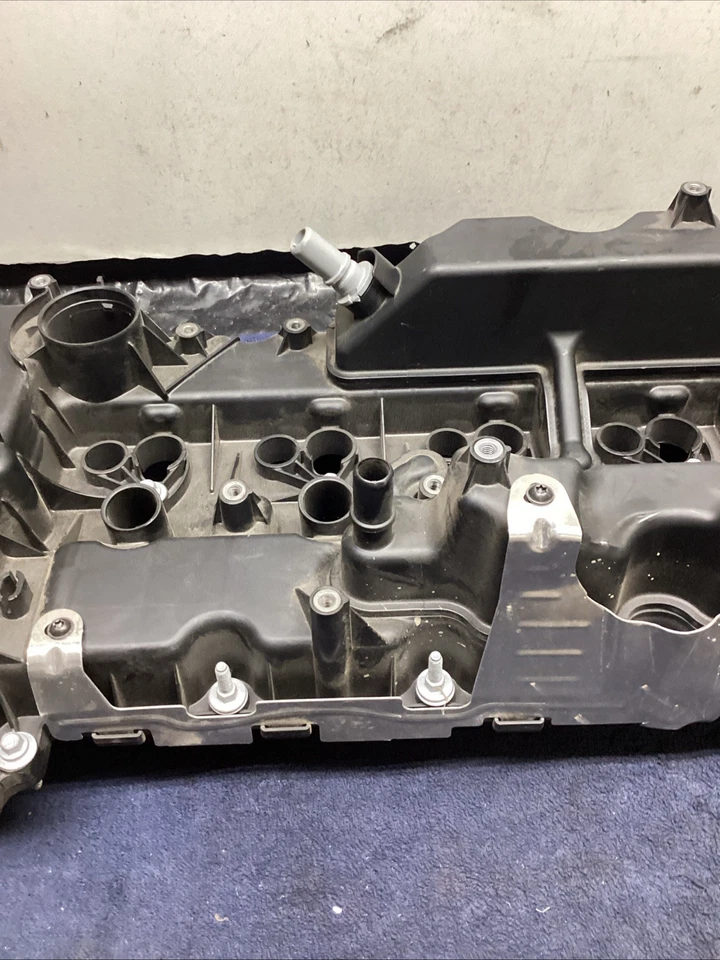 Оригинальная крышка головки блока цилиндров 2025 RAM 1500 (3,0 л i6) Mopar 68359155AH от оригинального производителя - Изображение 3 из 4