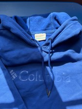 Columbia women's sweatshirt bundle L blue and black Excellent Used Condition 